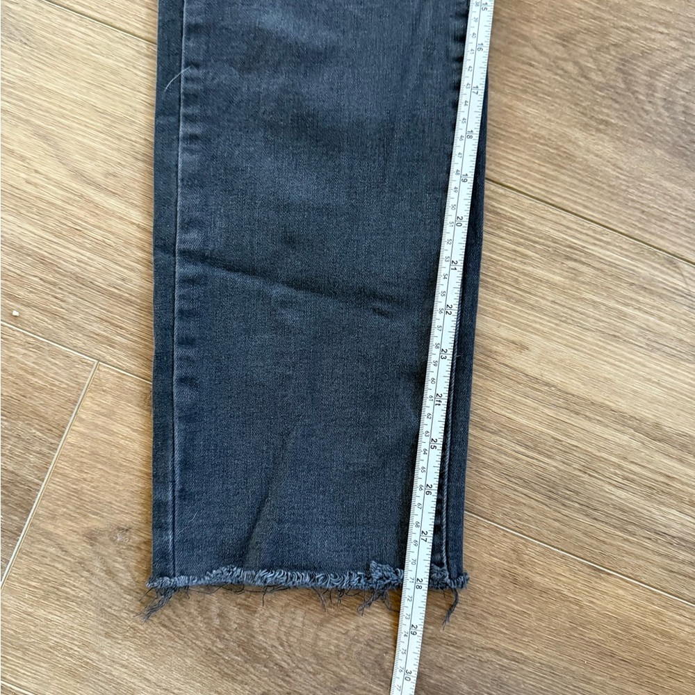 Levi’s Women's Black Distressed Jeans Size 30 - Picture 2 of 7